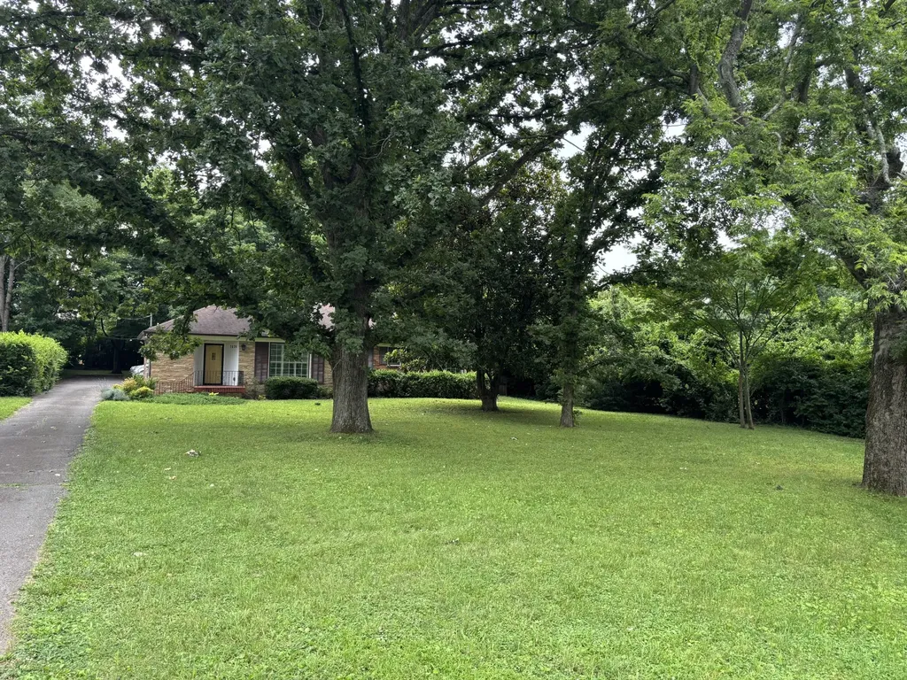 3836 Cross Creek Road Nashville TN 37215