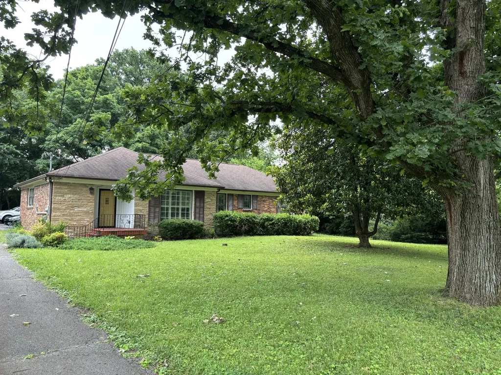 3836 Cross Creek Road Nashville TN 37215