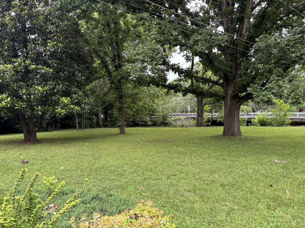 3836 Cross Creek Road Nashville TN 37215
