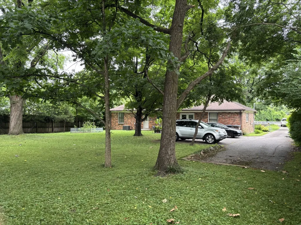 3836 Cross Creek Road Nashville TN 37215