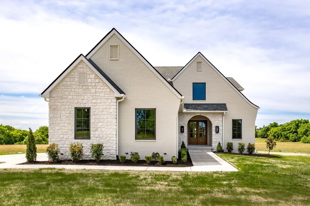 2400 Horn Springs Lebanon TN 37087