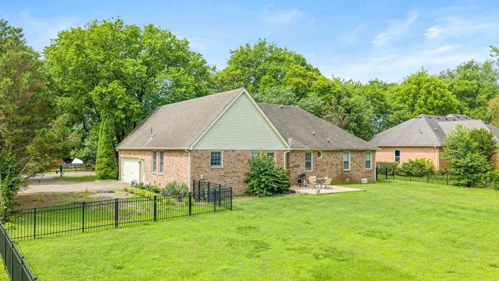 106 Marauder Court Murfreesboro TN 37127