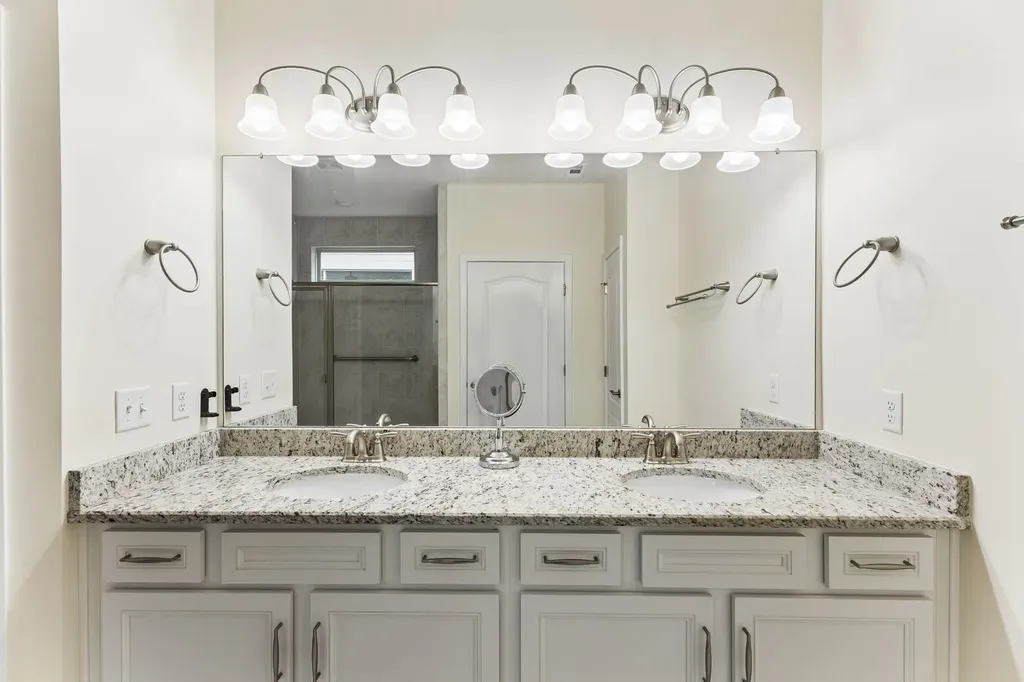 1775 Humphreys Glen Spring Hill TN 37174