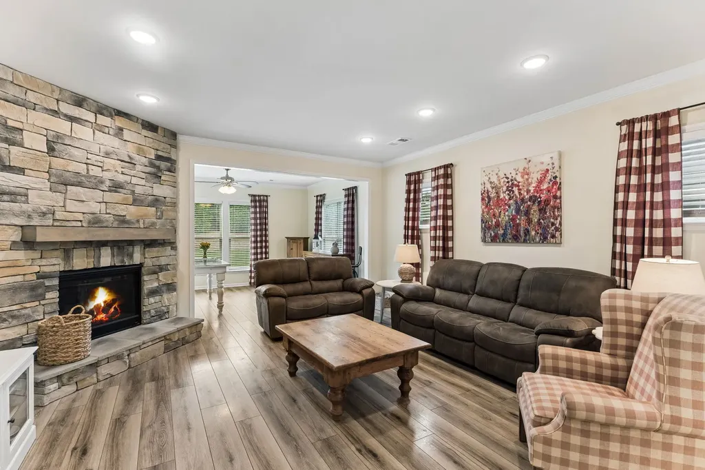 1775 Humphreys Glen Spring Hill TN 37174