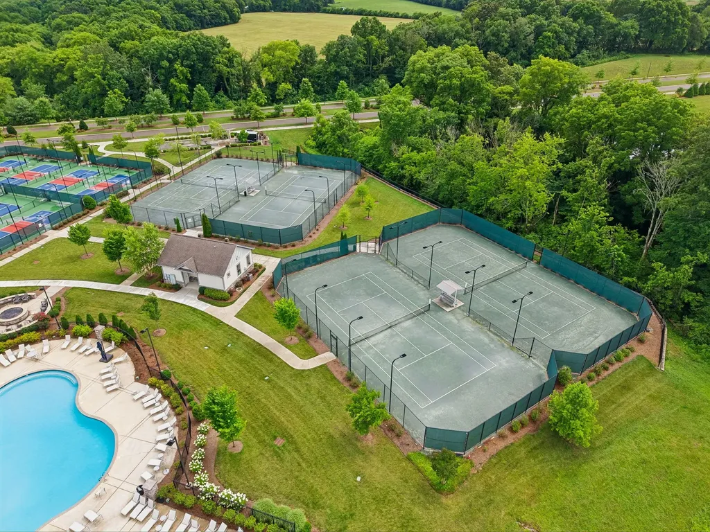 1775 Humphreys Glen Spring Hill TN 37174