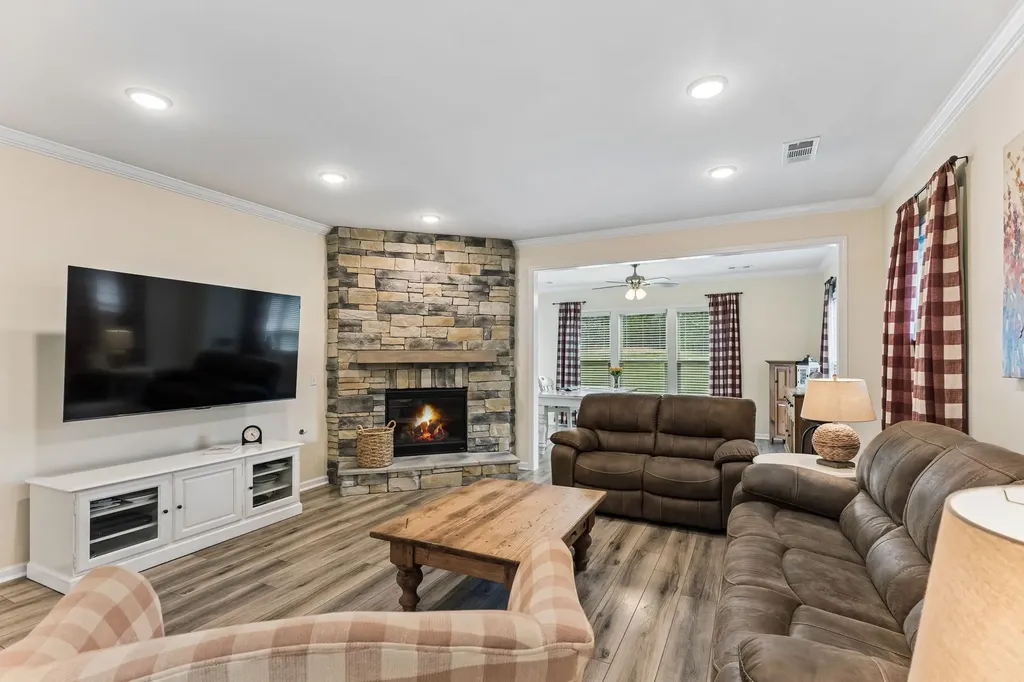 1775 Humphreys Glen Spring Hill TN 37174