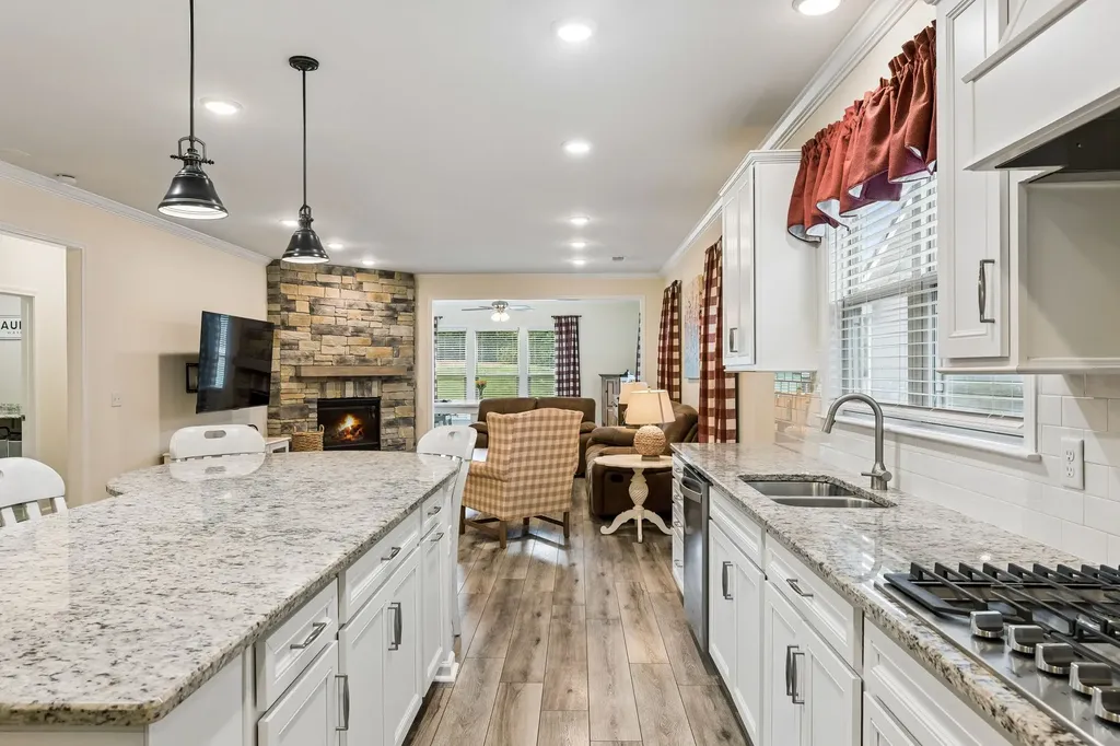 1775 Humphreys Glen Spring Hill TN 37174