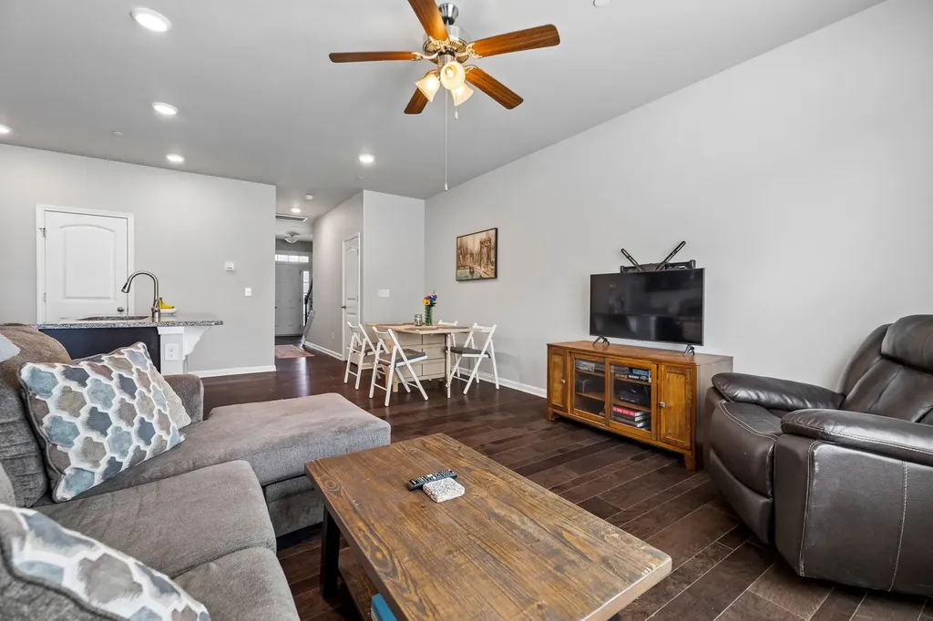 1045 Enclave Avenue Pleasant View TN 37146