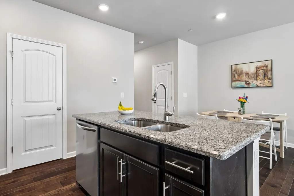 1045 Enclave Avenue Pleasant View TN 37146