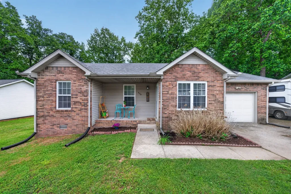 628 Ashley Oaks Drive Clarksville TN 37042