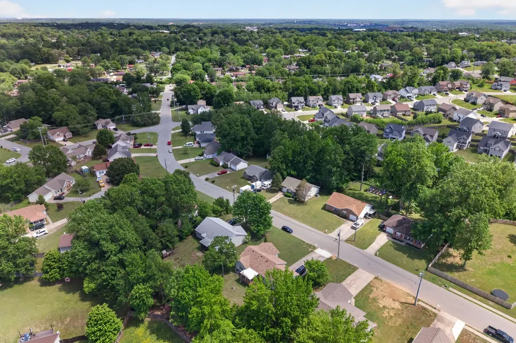 628 Ashley Oaks Drive Clarksville TN 37042