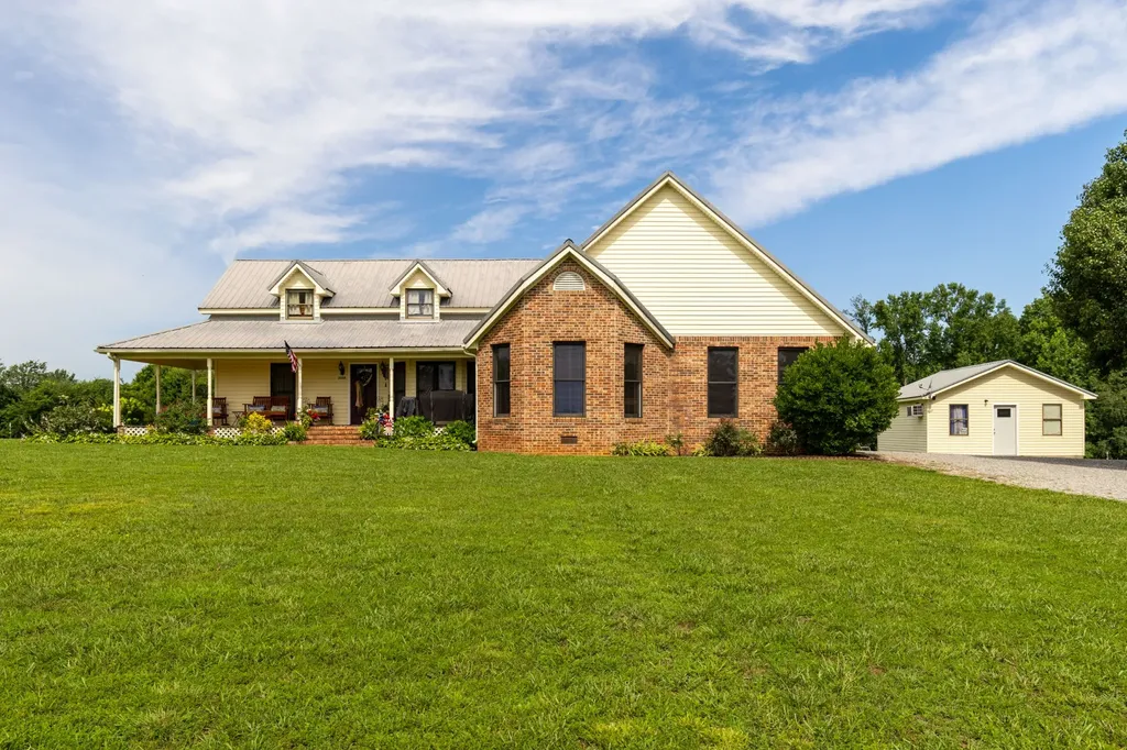 2325 Old Well Road Morrison TN 37357