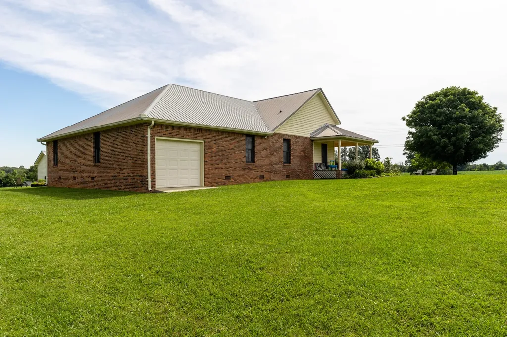 2325 Old Well Road Morrison TN 37357