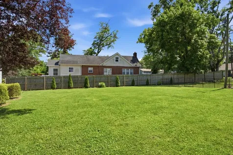309 E Eastland Street Gallatin TN 37066