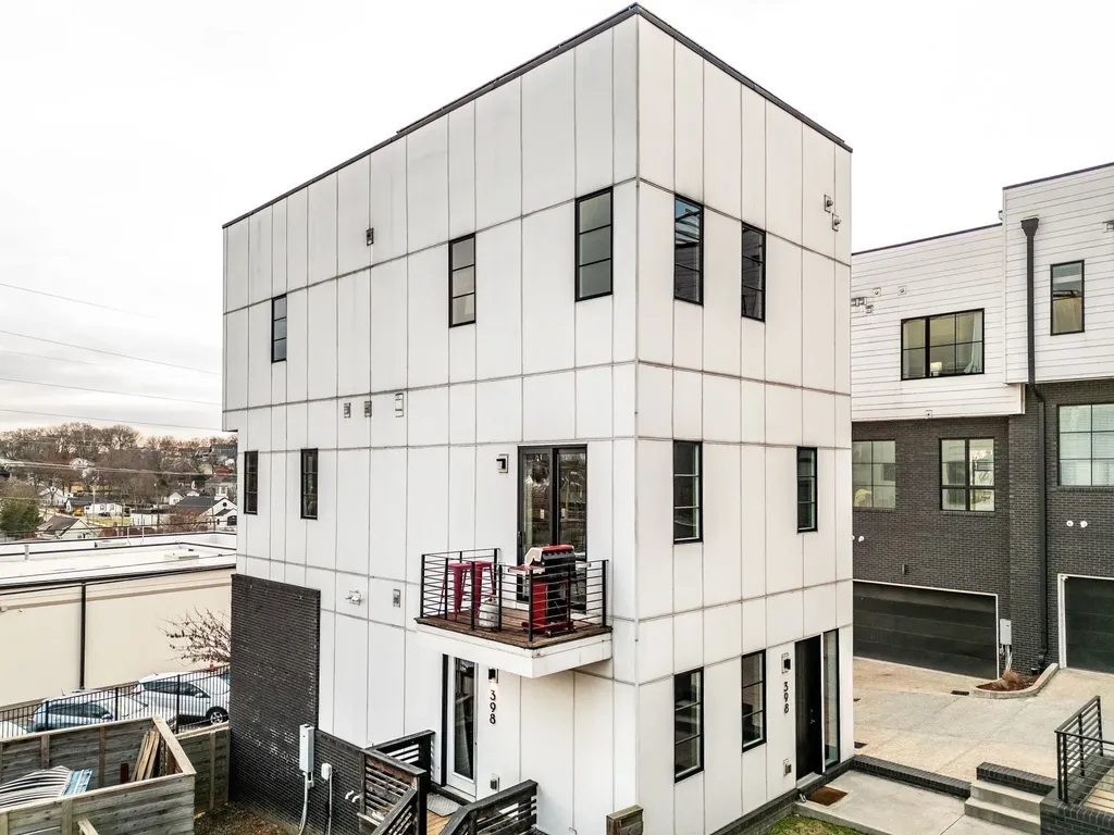 398 36th Ave, N Nashville TN 37209