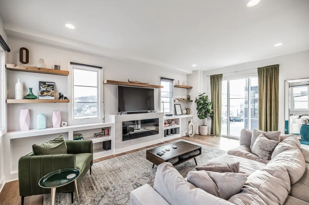 398 36th Ave, N Nashville TN 37209
