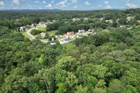 2214 N Fork Drive Soddy Daisy TN 37379