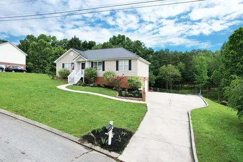 2214 N Fork Drive Soddy Daisy TN 37379