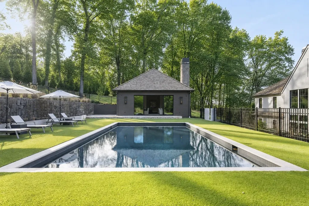 1049 Overton Lea Road Nashville TN 37220