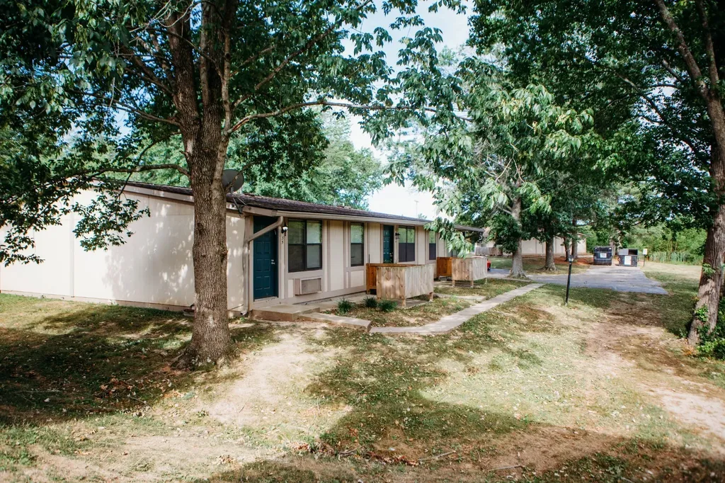 2421 Madison Street Clarksville TN 37043
