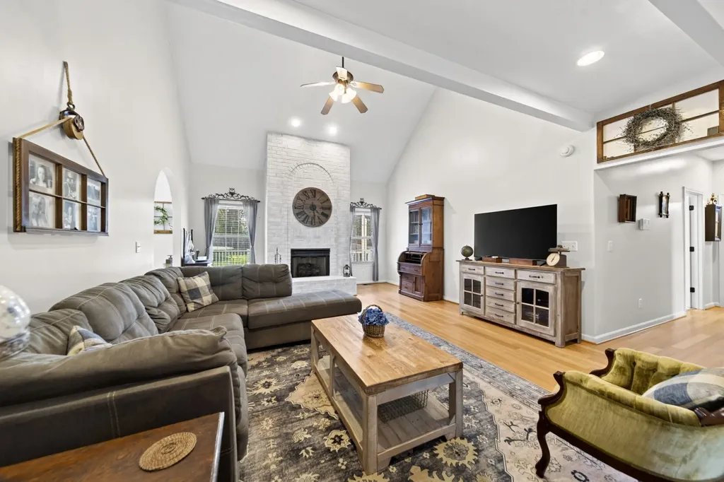 120 Strassle Drive White House TN 37188
