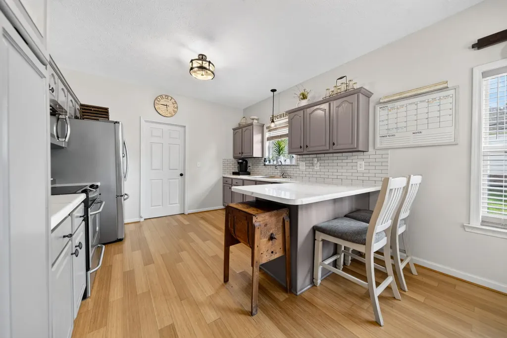 120 Strassle Drive White House TN 37188