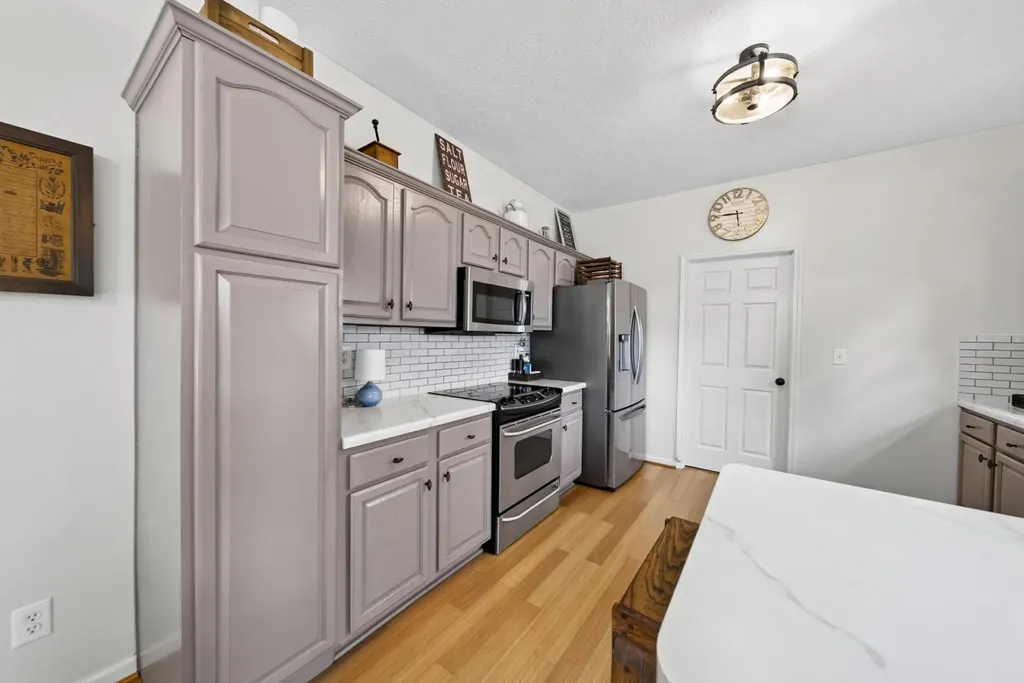 120 Strassle Drive White House TN 37188