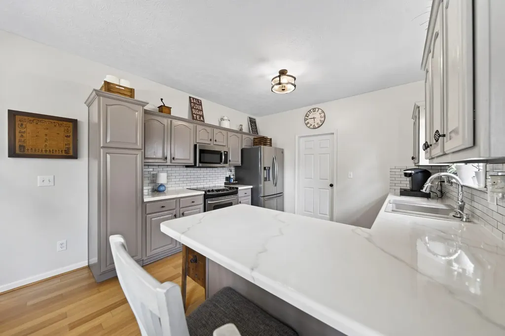 120 Strassle Drive White House TN 37188