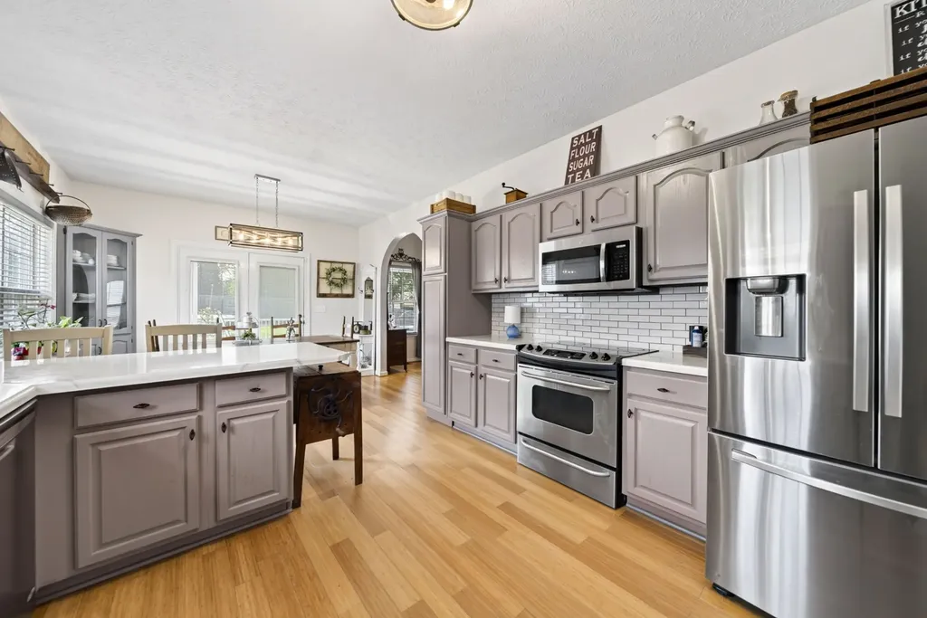 120 Strassle Drive White House TN 37188