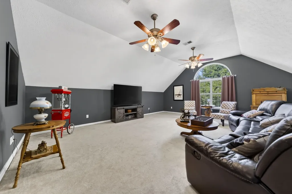 120 Strassle Drive White House TN 37188