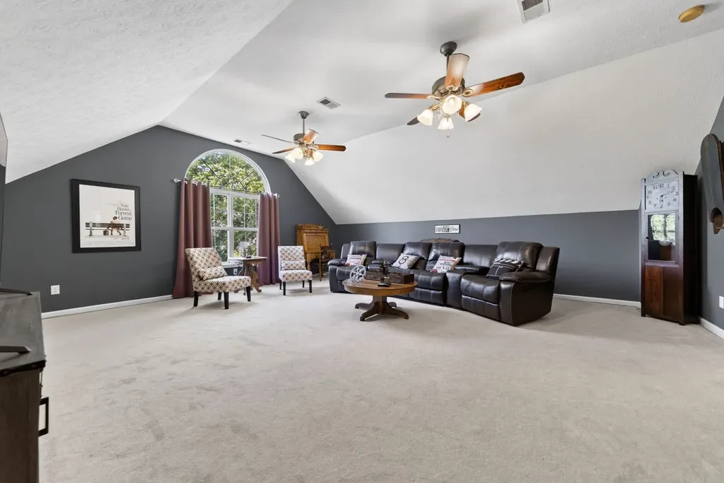 120 Strassle Drive White House TN 37188