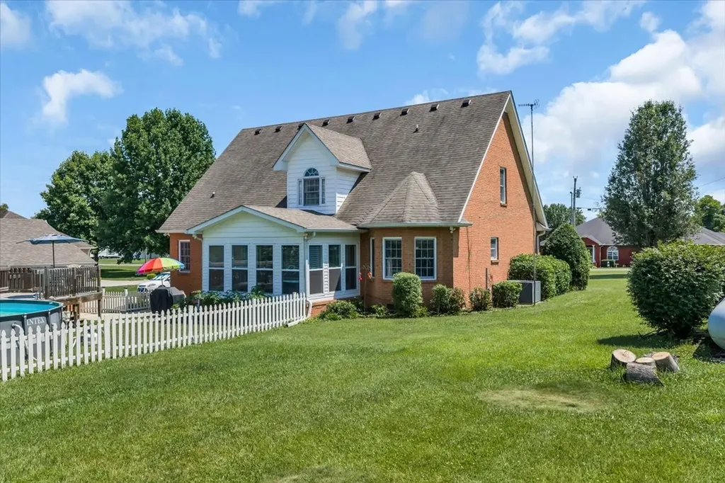 92 Freeman Court Winchester TN 37398