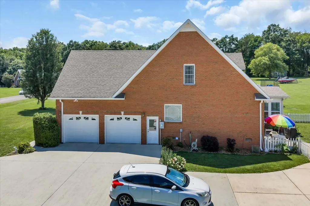 92 Freeman Court Winchester TN 37398