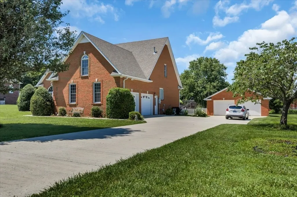 92 Freeman Court Winchester TN 37398