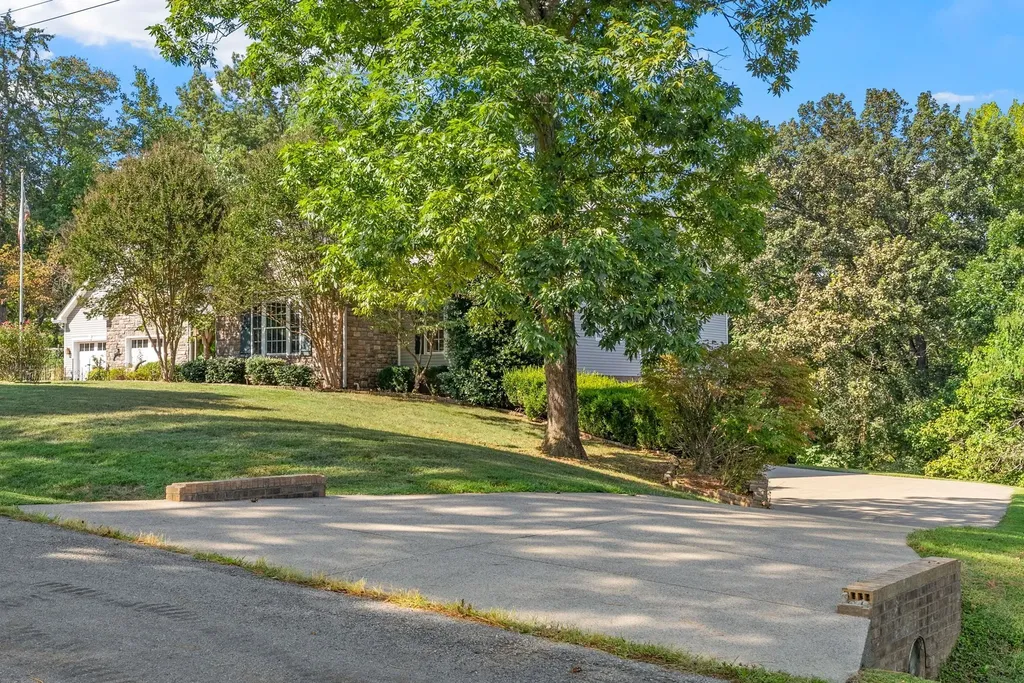 659 Cornwall Road Clarksville TN 37043