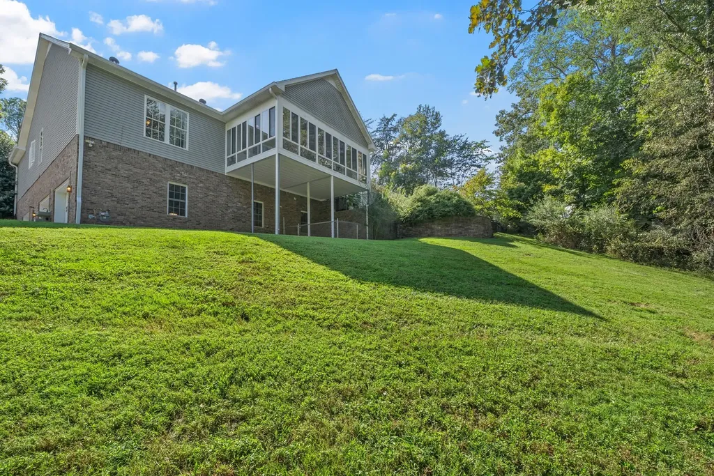 659 Cornwall Road Clarksville TN 37043