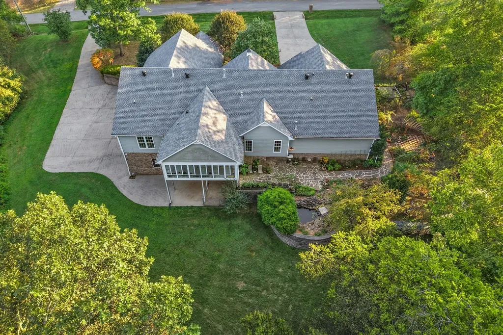 659 Cornwall Road Clarksville TN 37043