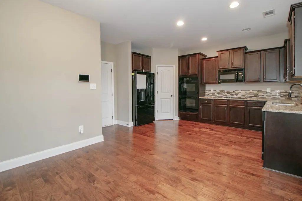 3338 N Henderson Way Clarksville TN 37042