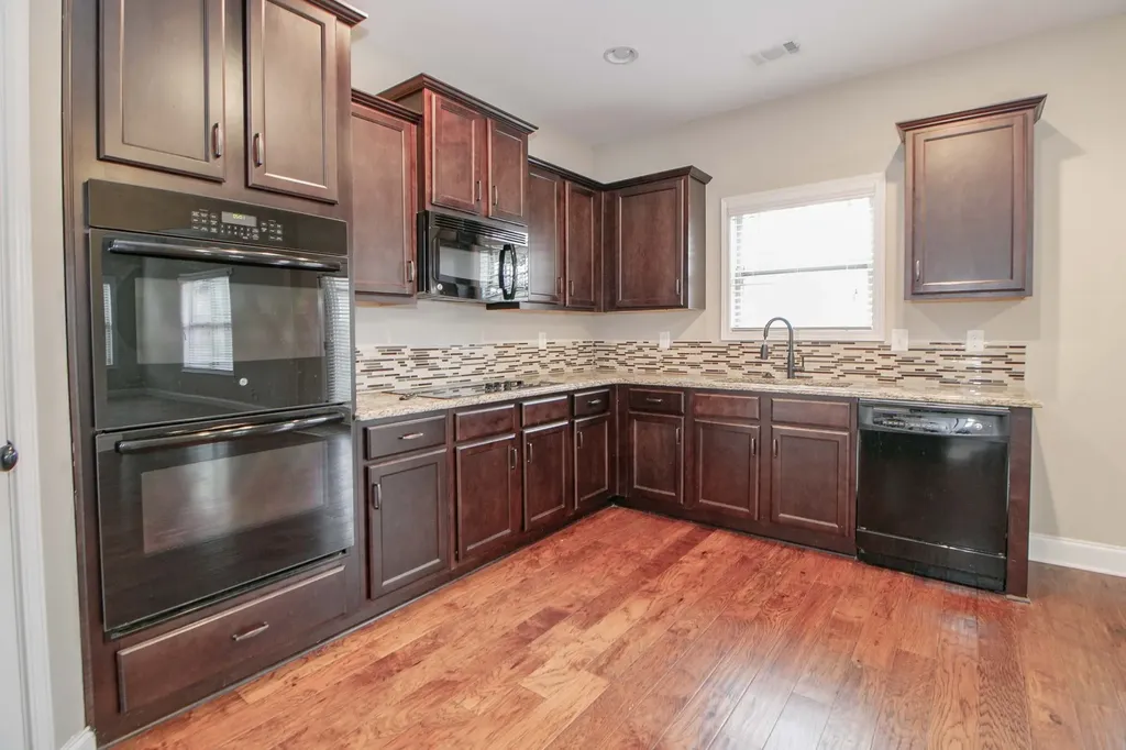 3338 N Henderson Way Clarksville TN 37042