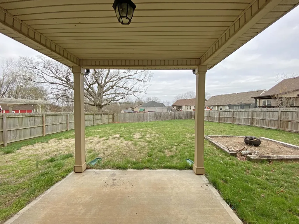 3338 N Henderson Way Clarksville TN 37042