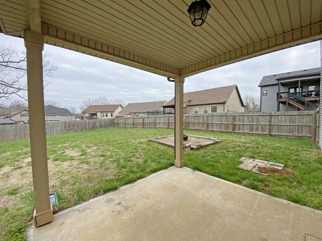 3338 N Henderson Way Clarksville TN 37042