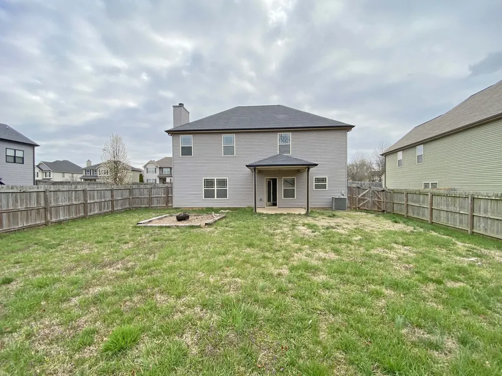 3338 N Henderson Way Clarksville TN 37042