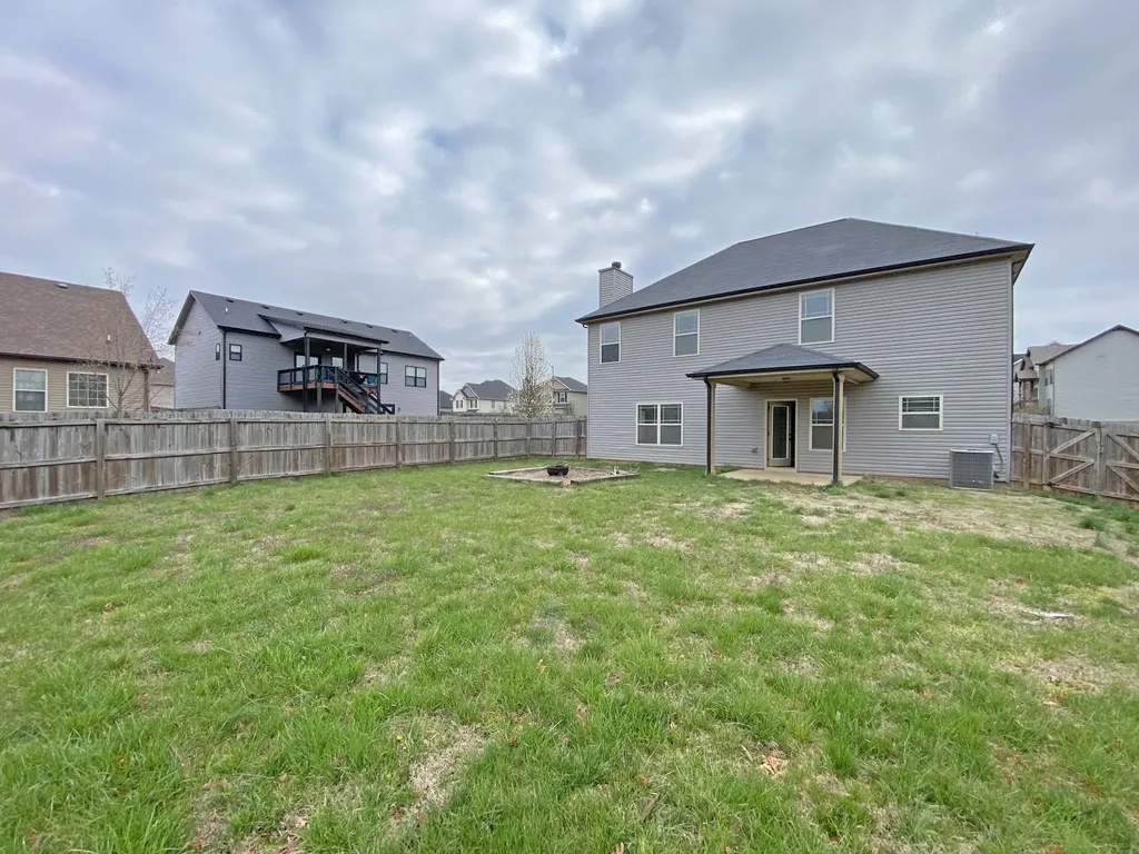 3338 N Henderson Way Clarksville TN 37042
