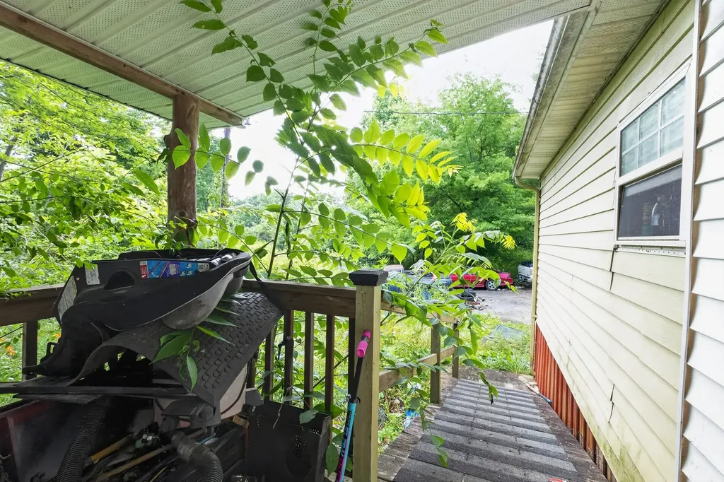 187 Borne Road Gruetli Laager TN 37339