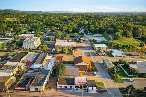 25 W Rhea Street Sparta TN 38583