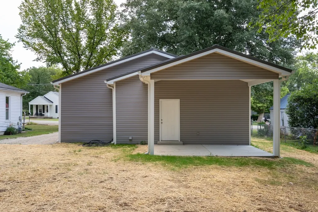 712 N Greenwood Extension Lebanon TN 37087