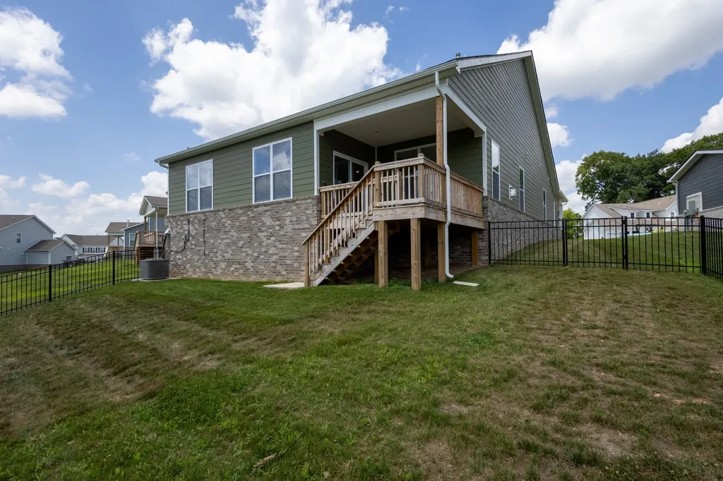 1442 English Oak Drive Clarksville TN 37043