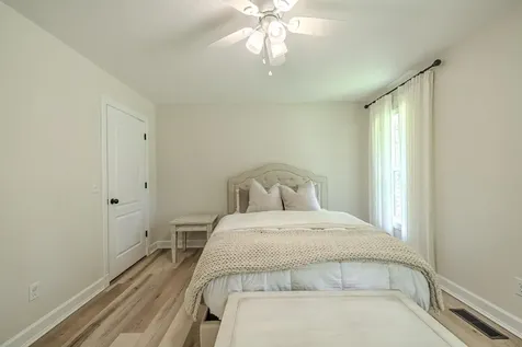 330 Robin Hood Loop Savannah TN 38372