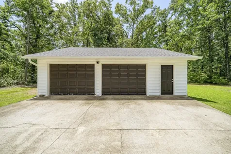 330 Robin Hood Loop Savannah TN 38372