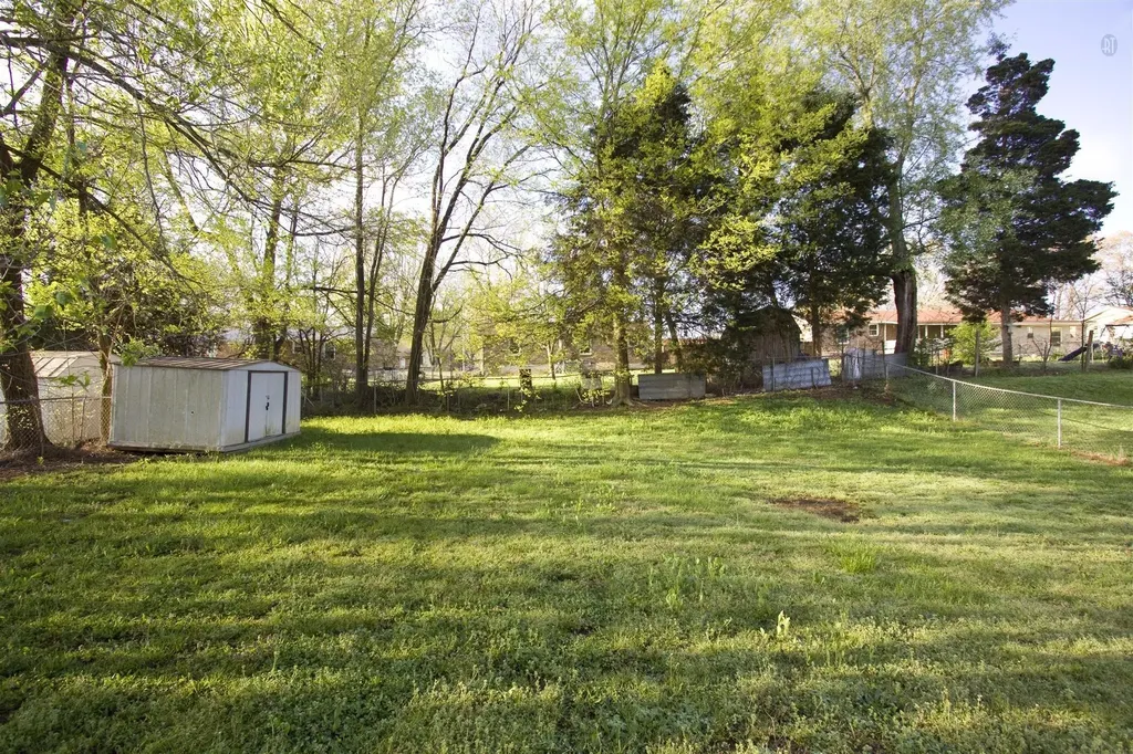 385 Louise Lane Clarksville TN 37042